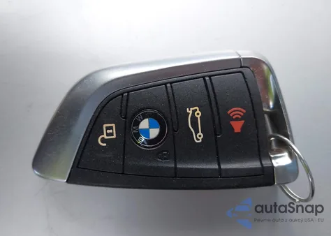 2017 BMW X1 xDrive28I z USA, uszkodzony, nr VIN WBXHT3Z31H4A52403